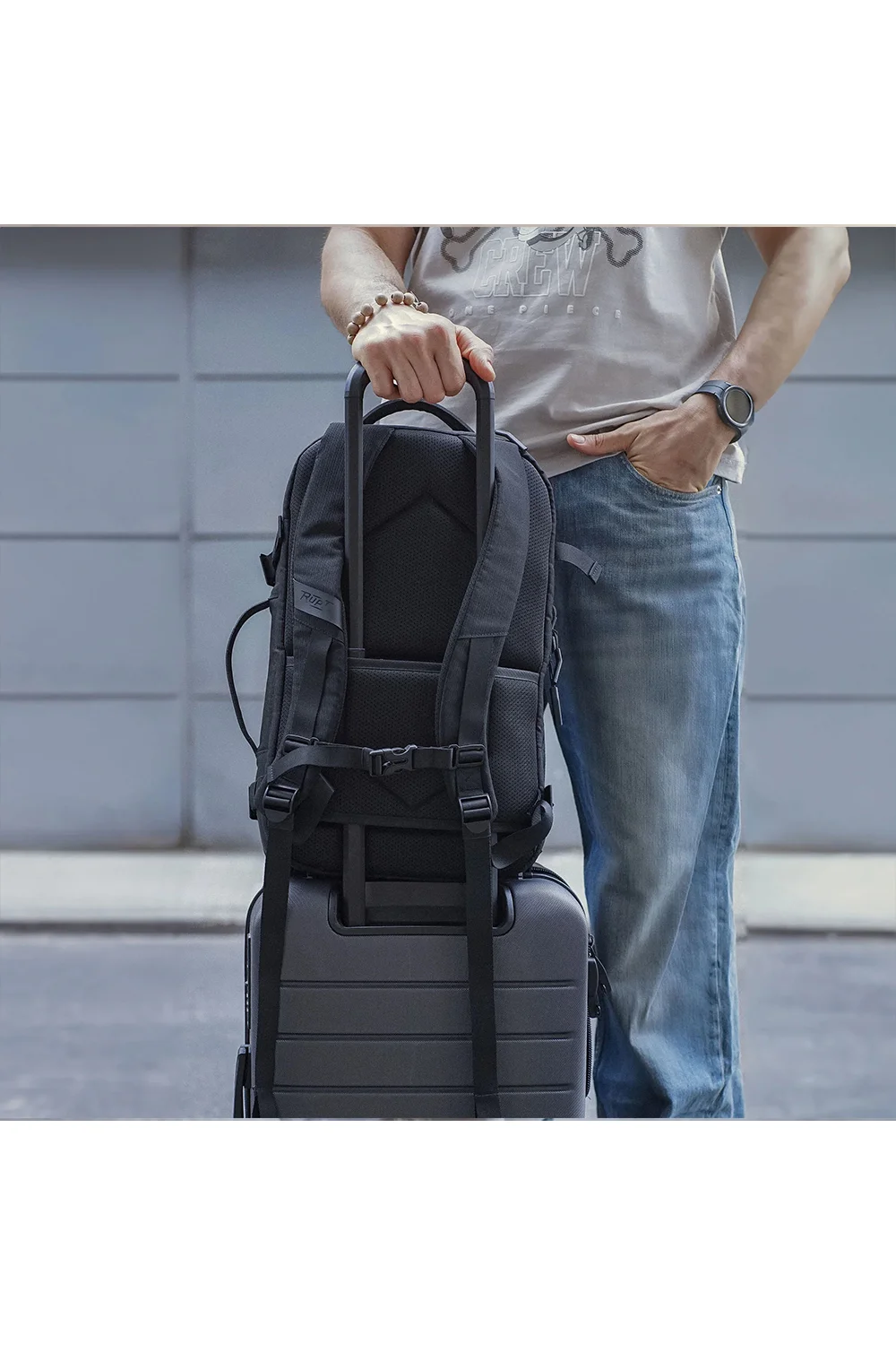 Skowell 18L Backpack - Image 4
